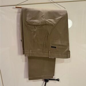 Dockers Men's Khaki Chinos